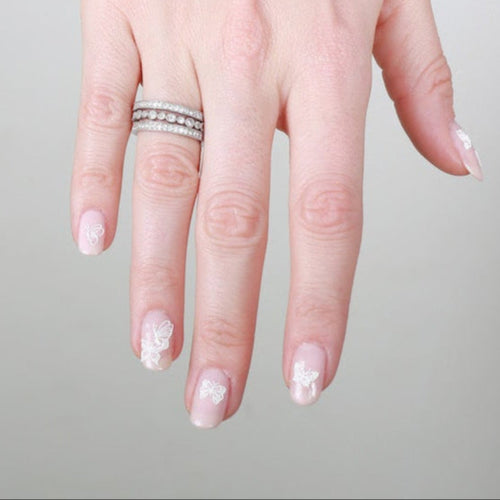 Nails sommerfugl