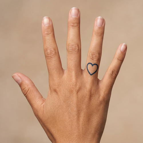 Tatouage coeur minimaliste tattoo ephemere pour femme jagua